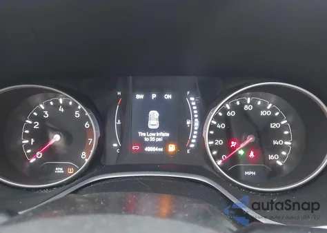 2018 Jeep Compass Latitude 4X4 z USA, uszkodzony, nr VIN 3C4NJDBB0JT398341